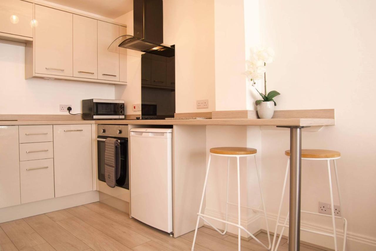 York City Centre, Recently Renovated 2 Bedroom Flat מראה חיצוני תמונה