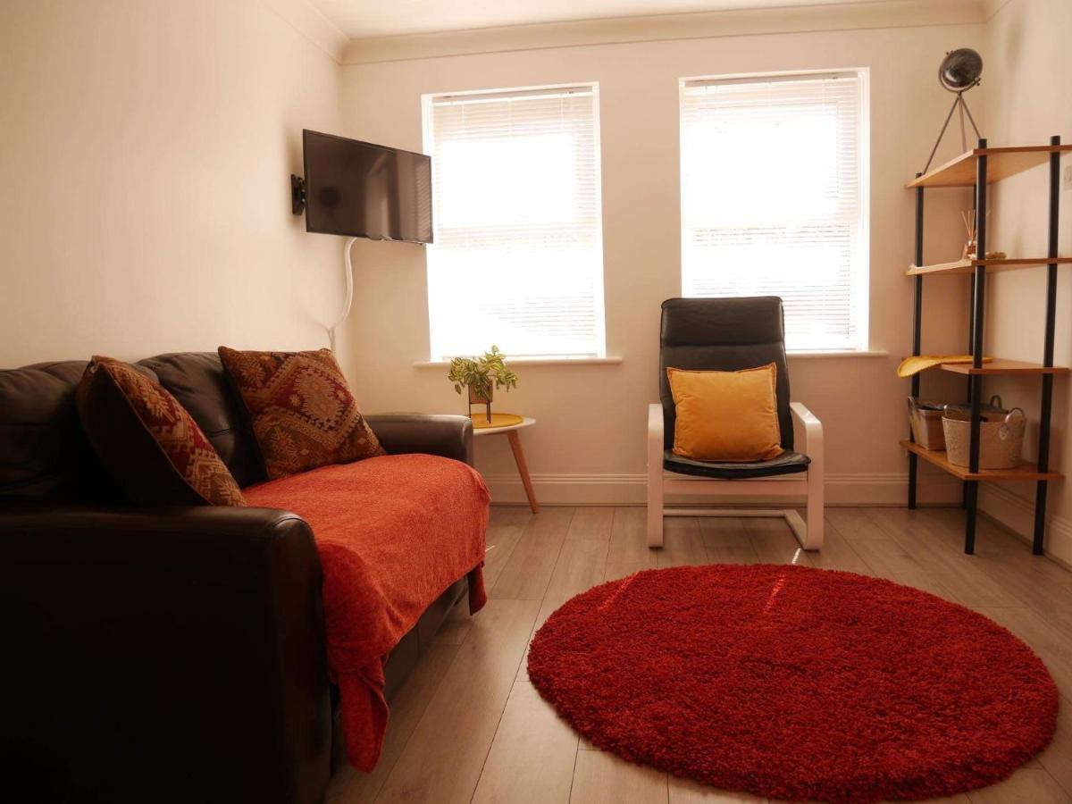 York City Centre, Recently Renovated 2 Bedroom Flat מראה חיצוני תמונה